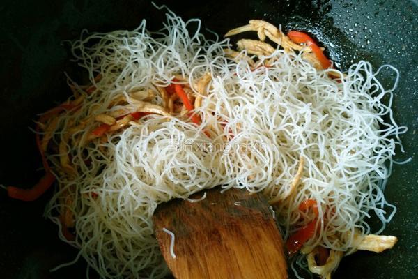 耗油鸡丝炒米粉的做法图解5