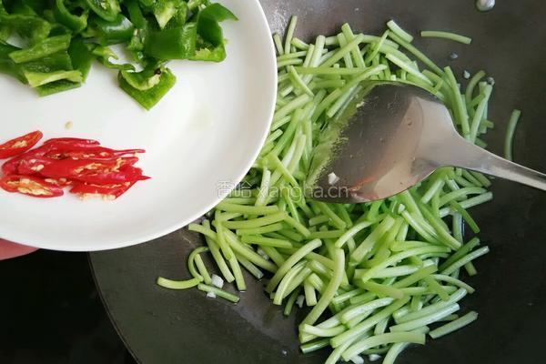 豆豉味红薯梗的做法图解3