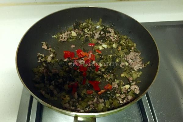 酸菜炒肉末的做法图解5