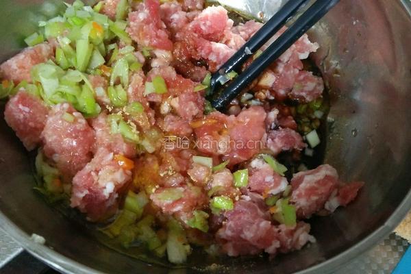 猪肉玉米饺子的做法图解8