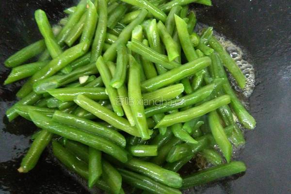 四季豆炒猪肉的做法图解7
