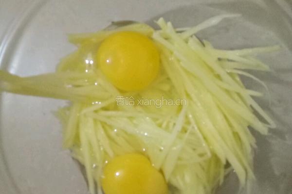 土豆丝蛋饼的做法图解2