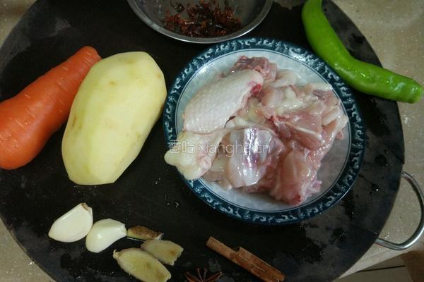 新疆沙湾大盘鸡的做法图解1