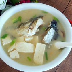 鱼头豆腐煲的做法[图]