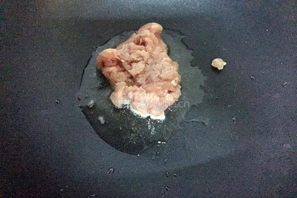 白菜瘦肉粥的做法图解3