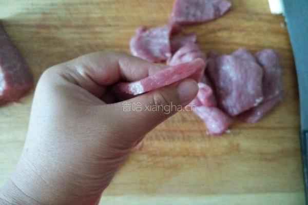 葱爆猪肉的做法图解2