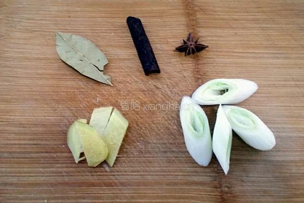 小白菜排骨汤的做法图解2