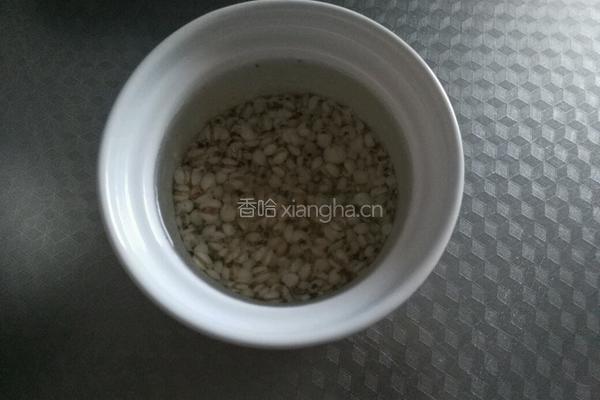 薏仁红豆汤的做法图解1