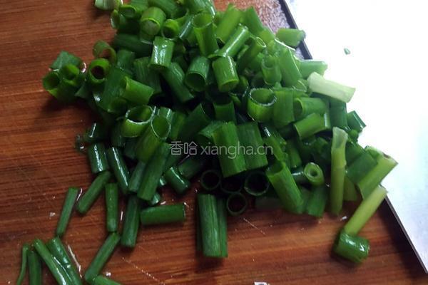 胡萝卜炒五花肉的做法图解3