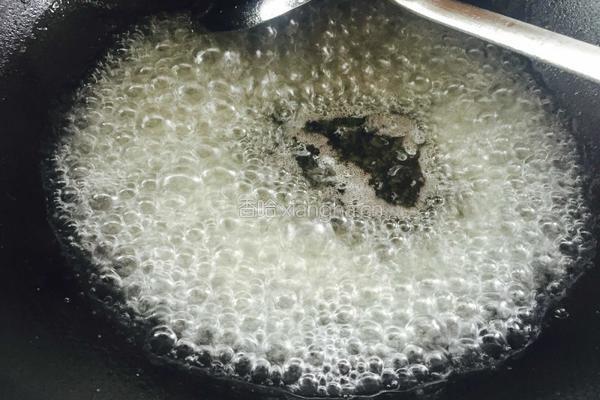挂霜核桃的做法图解4