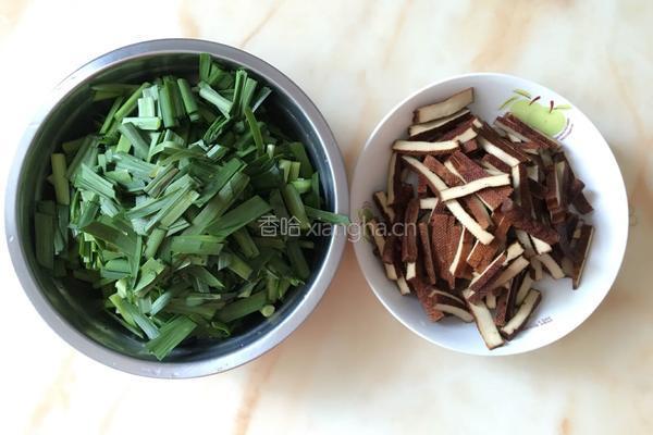韭菜炒香干的做法图解1