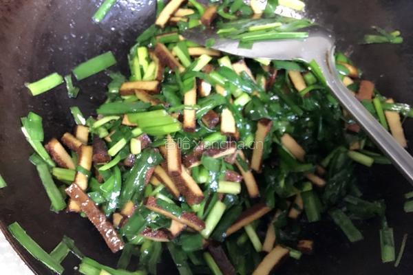韭菜炒香干的做法图解5
