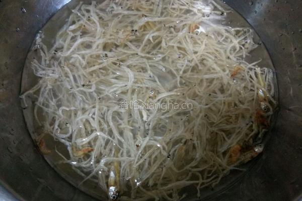 辣椒炒银鱼的做法图解3