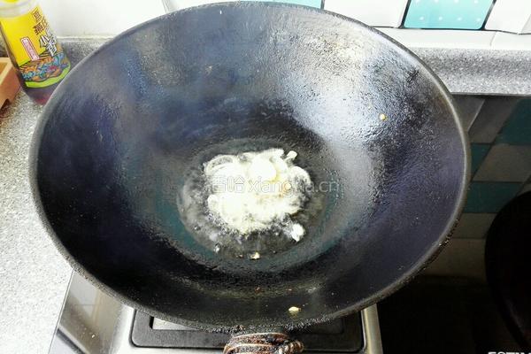 木耳炒芹菜的做法图解6