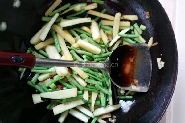 土豆茄子炖肉的做法图解11