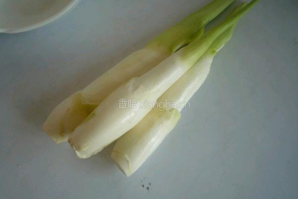 茭白炒腊肠的做法图解1