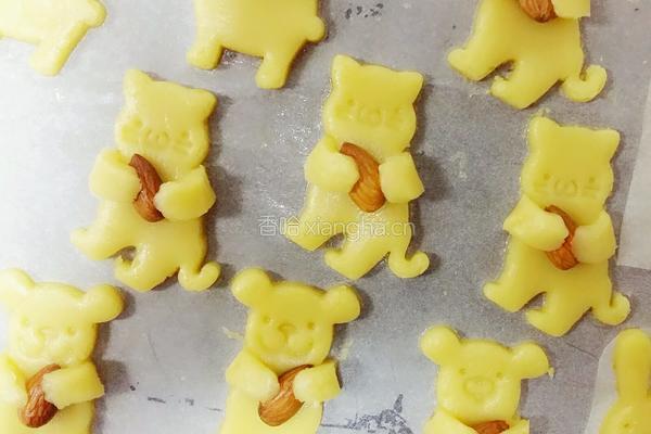 抱坚果的小饼干的做法图解13