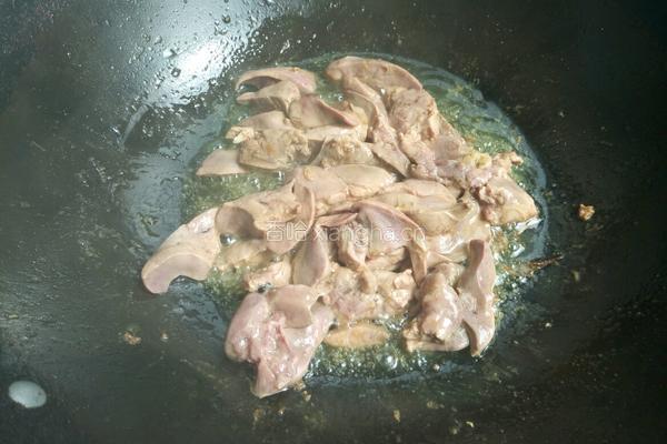辣椒炒鸡肝的做法图解7