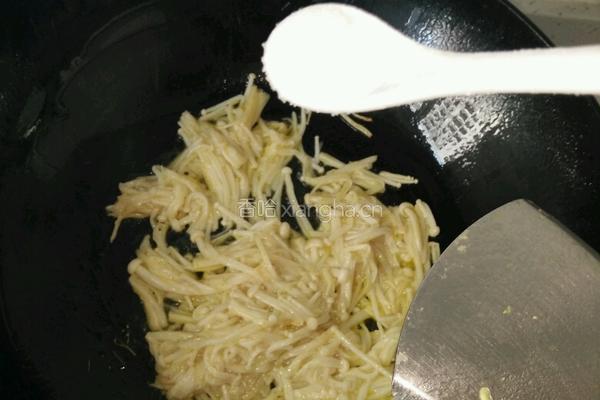鸡蛋炒金针菇的做法图解5