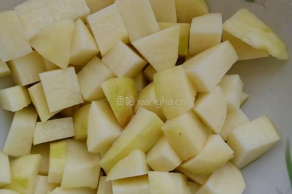 酱香土豆的做法图解1