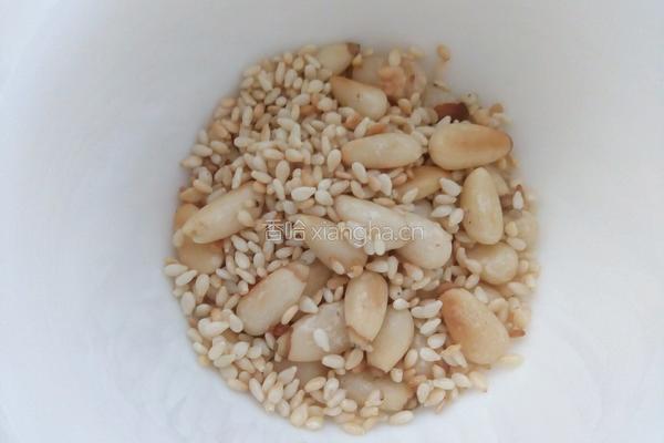 芝麻松仁汤圆的做法图解6