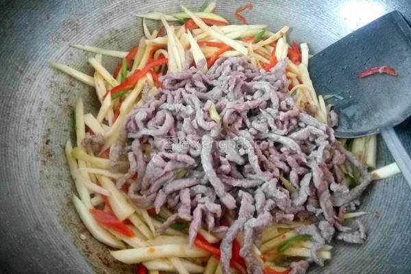 茭白牛肉丝的做法图解12