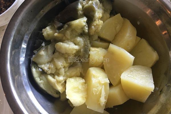 拌茄子土豆泥的做法图解5