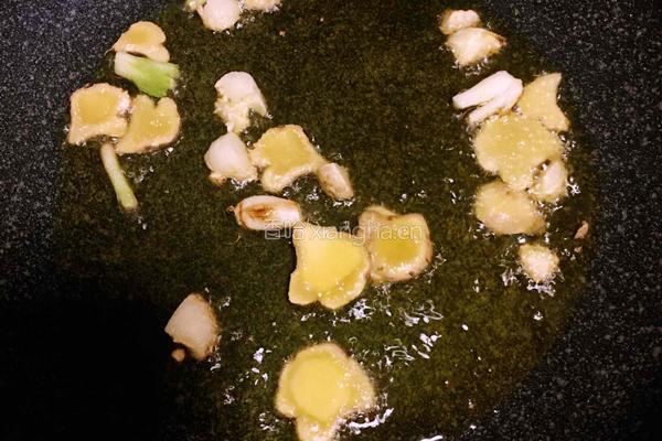 黄豆炖猪脚的做法图解6