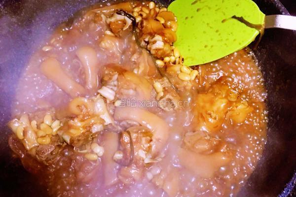 黄豆炖猪脚的做法图解12