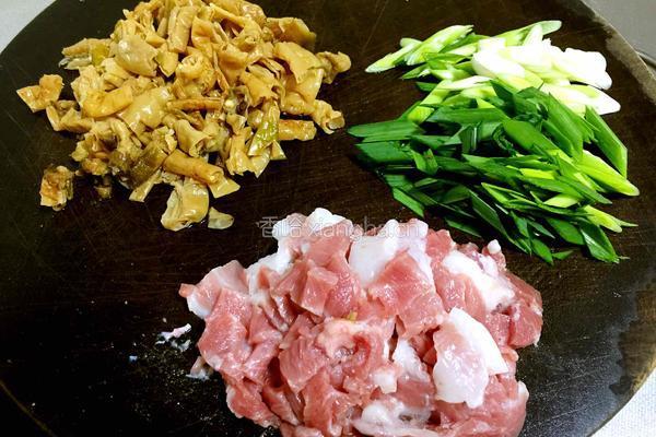 白辣椒炒肉的做法图解2