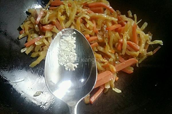 火腿肠炒榨菜的做法图解11