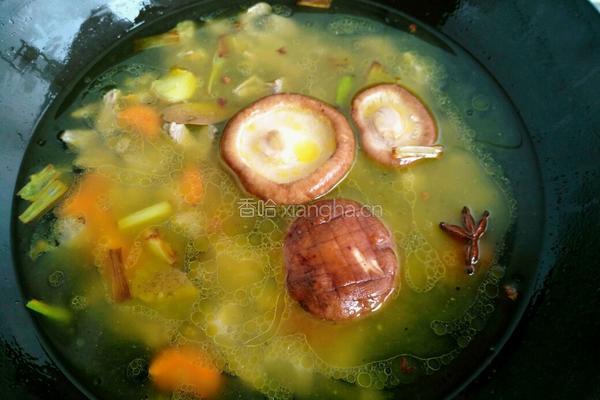 香菇炖牛肉的做法图解8