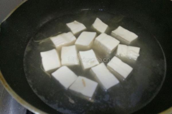 豆腐煮鱼的做法图解6