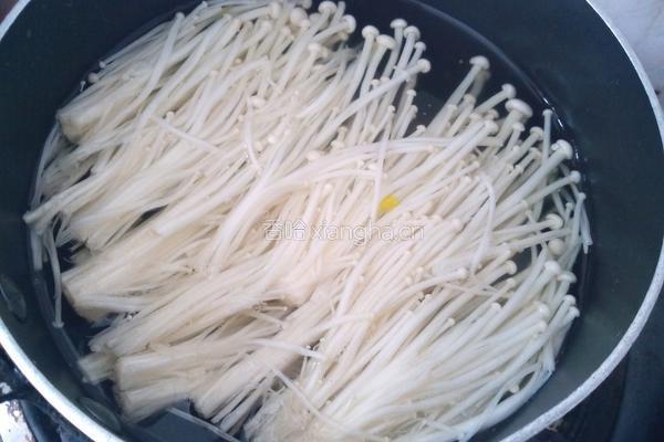 金针菇拌粉丝的做法图解4