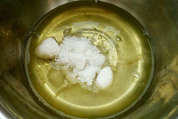 戚风奶油蛋糕卷的做法图解5