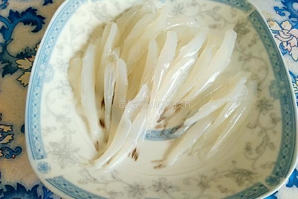 韭菜炒银鱼的做法图解2