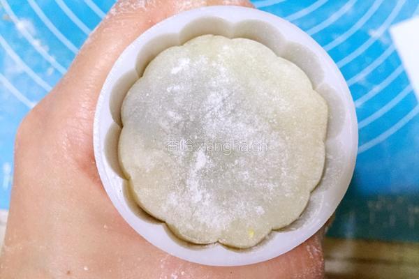 冰皮红豆沙月饼的做法图解20