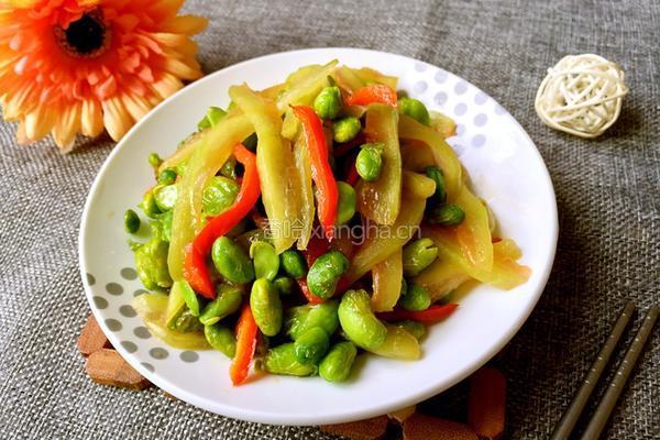 西瓜翠衣炒毛豆的做法图解9