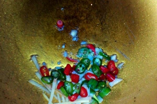 酸菜鱼片汤的做法图解5