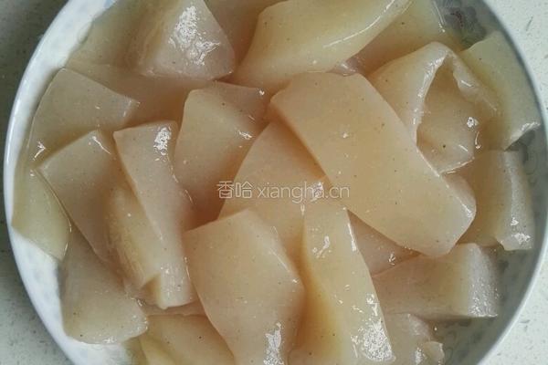蘑芋啤酒鸭的做法图解2