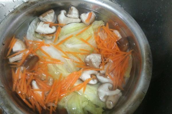 白菜香菇肉包子的做法图解4