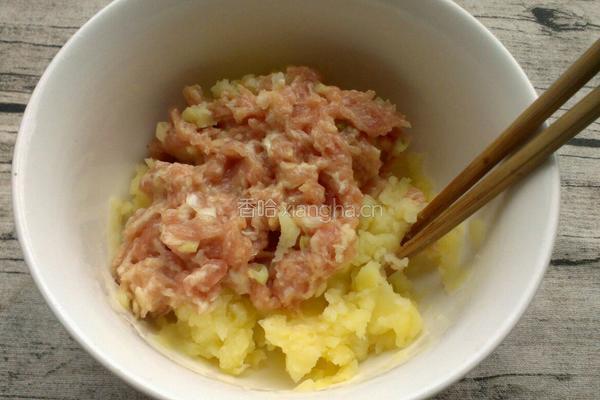 土豆肉饼的做法图解4