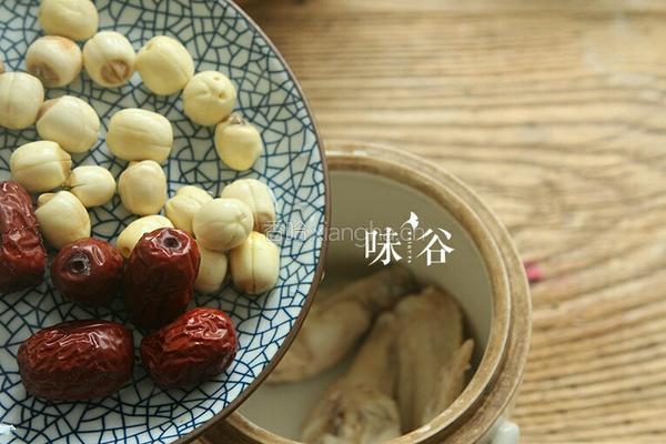莲子鸡汤的做法图解4