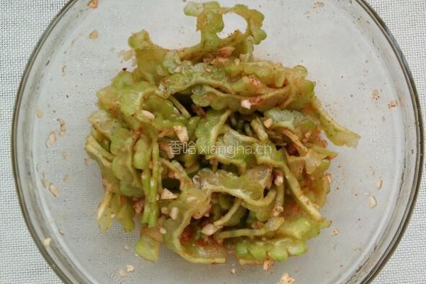 冰镇苦瓜的做法图解5