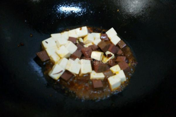 鸭血烩豆腐的做法图解8