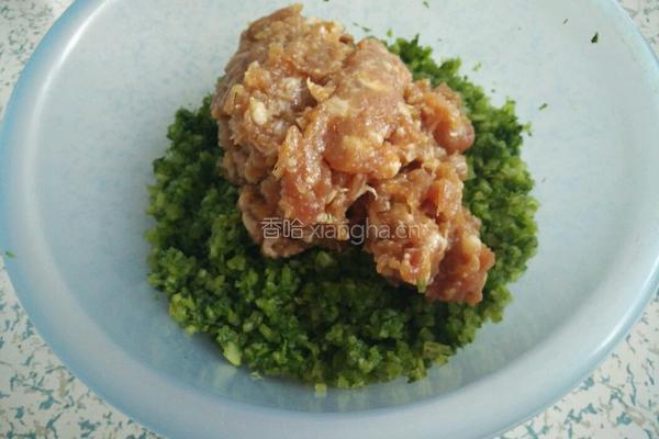 芹菜猪肉馅的做法图解4