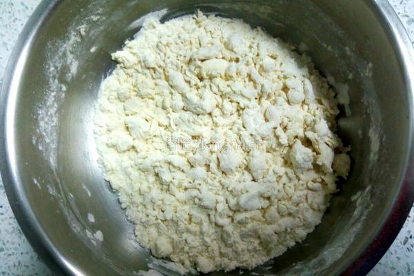 胡萝卜玉米肉饺子的做法图解4