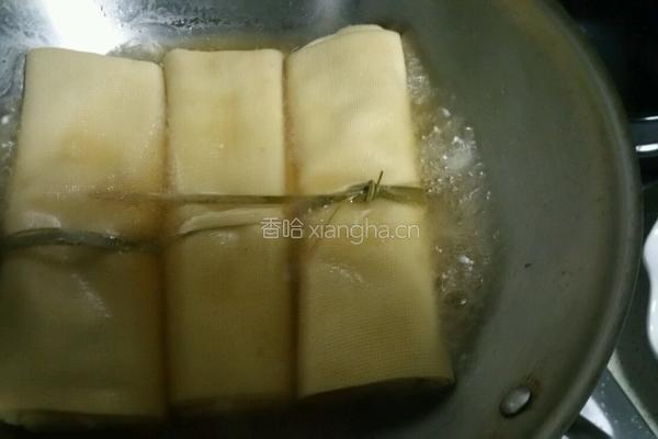 东北熏干豆腐卷的做法图解2