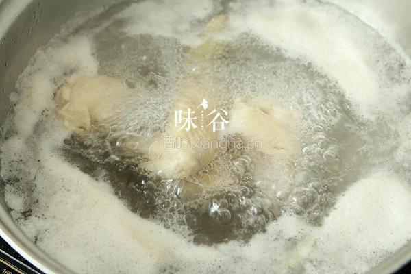 灵芝炖鸡的做法图解3