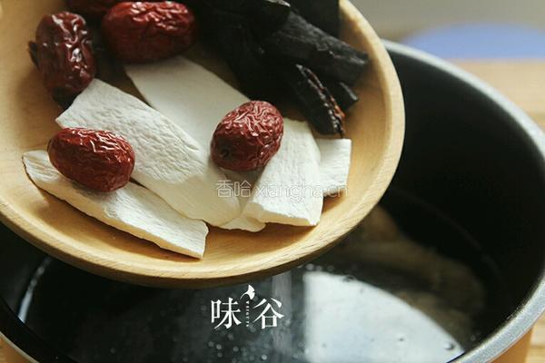 灵芝炖鸡的做法图解4